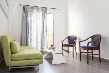 Alecos Hotel Apartments