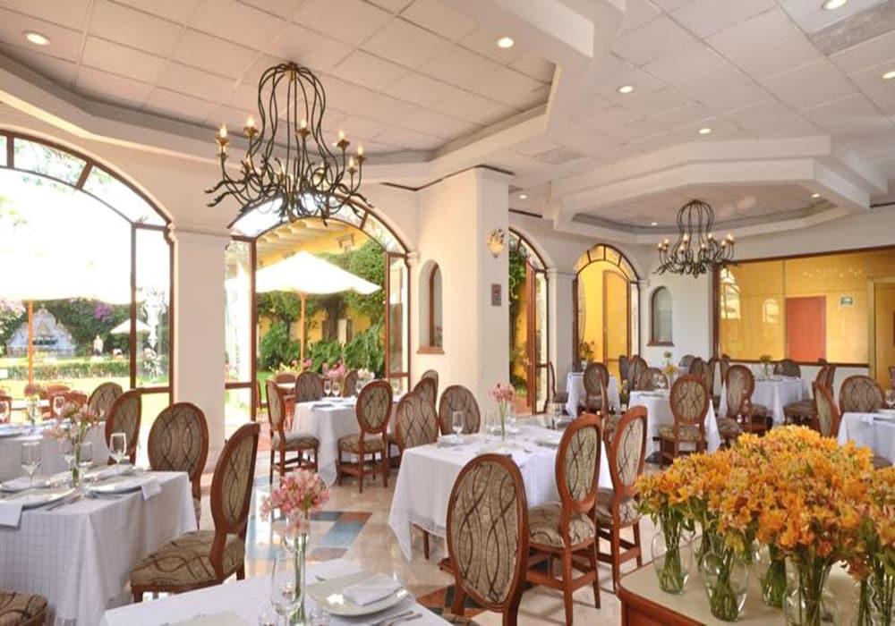 restaurant-cafeteria