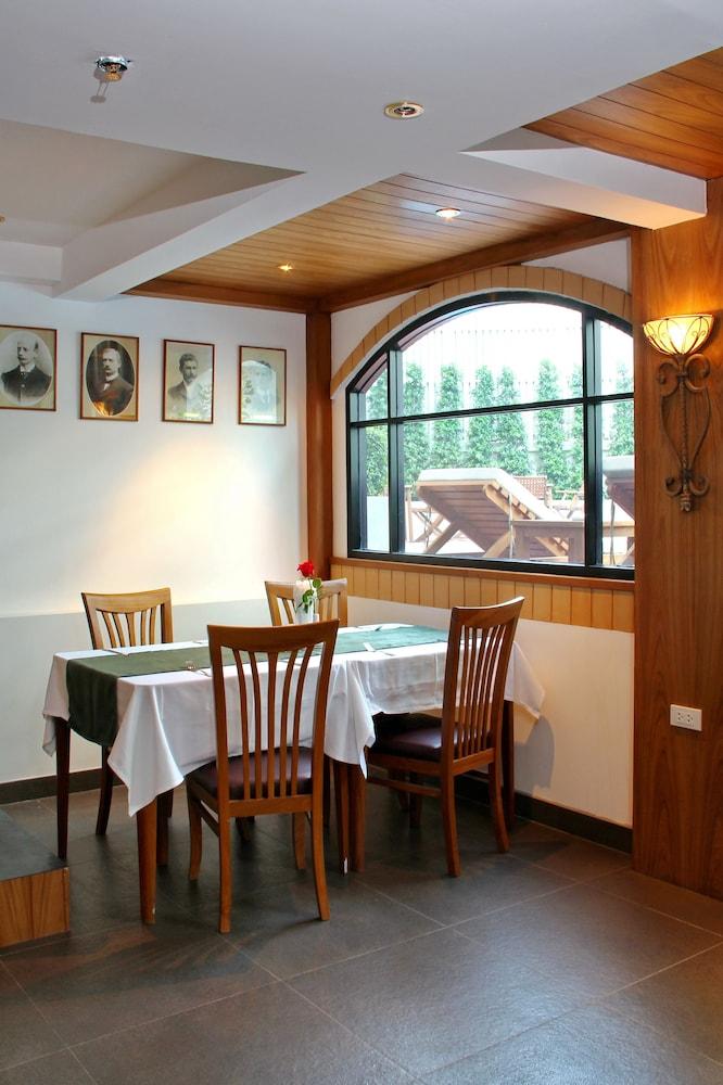 restaurant-cafeteria