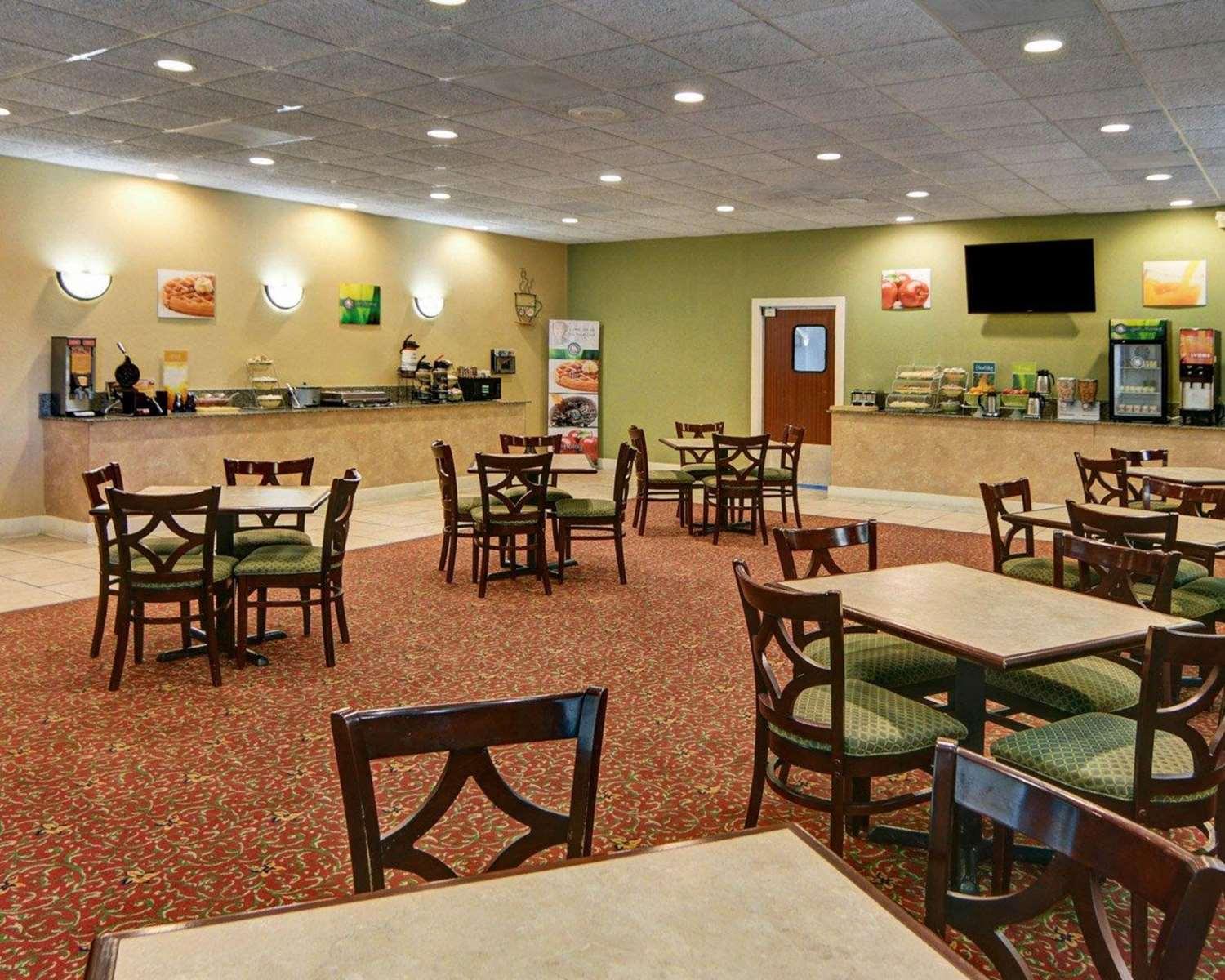 restaurant cafeteria