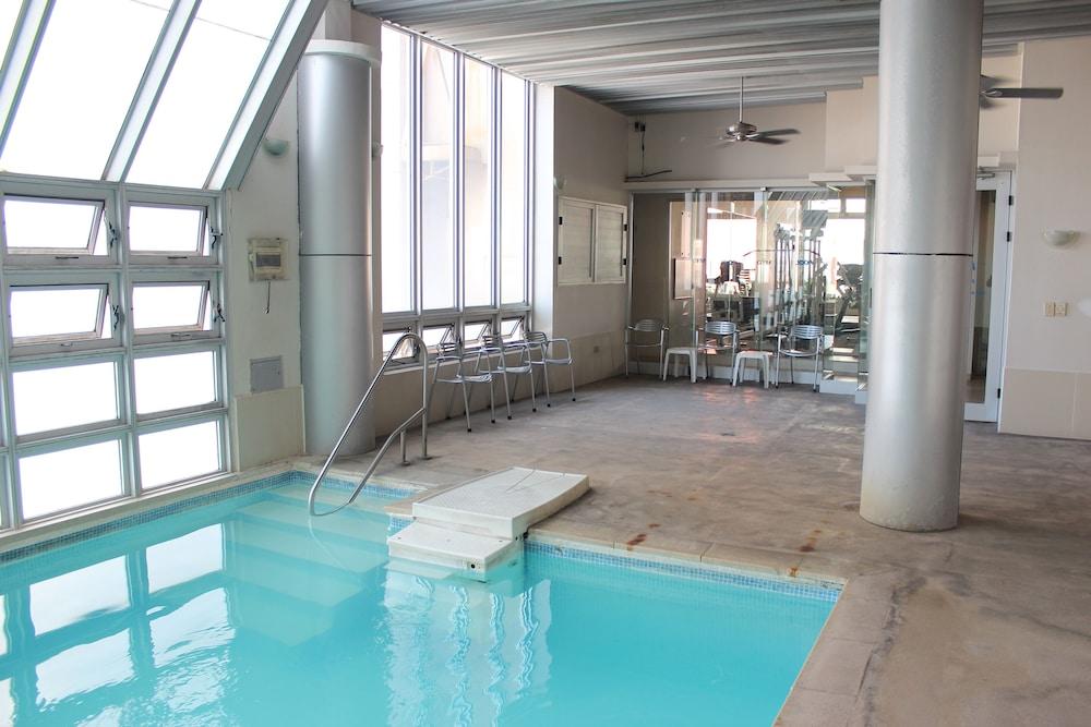 swimming pool spa