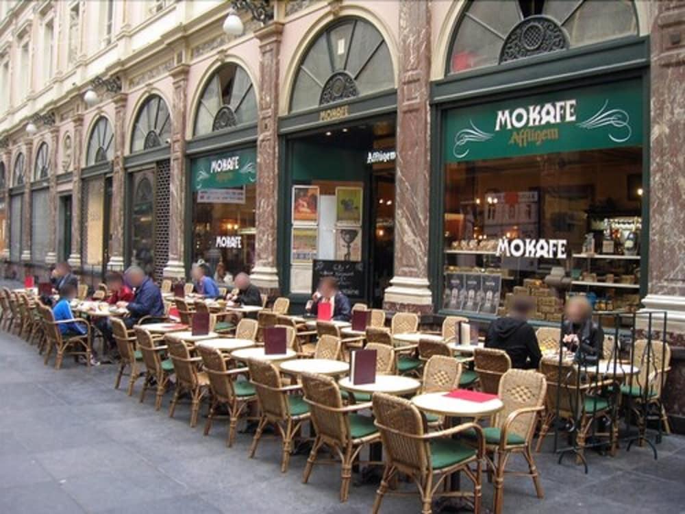 restaurant-cafeteria