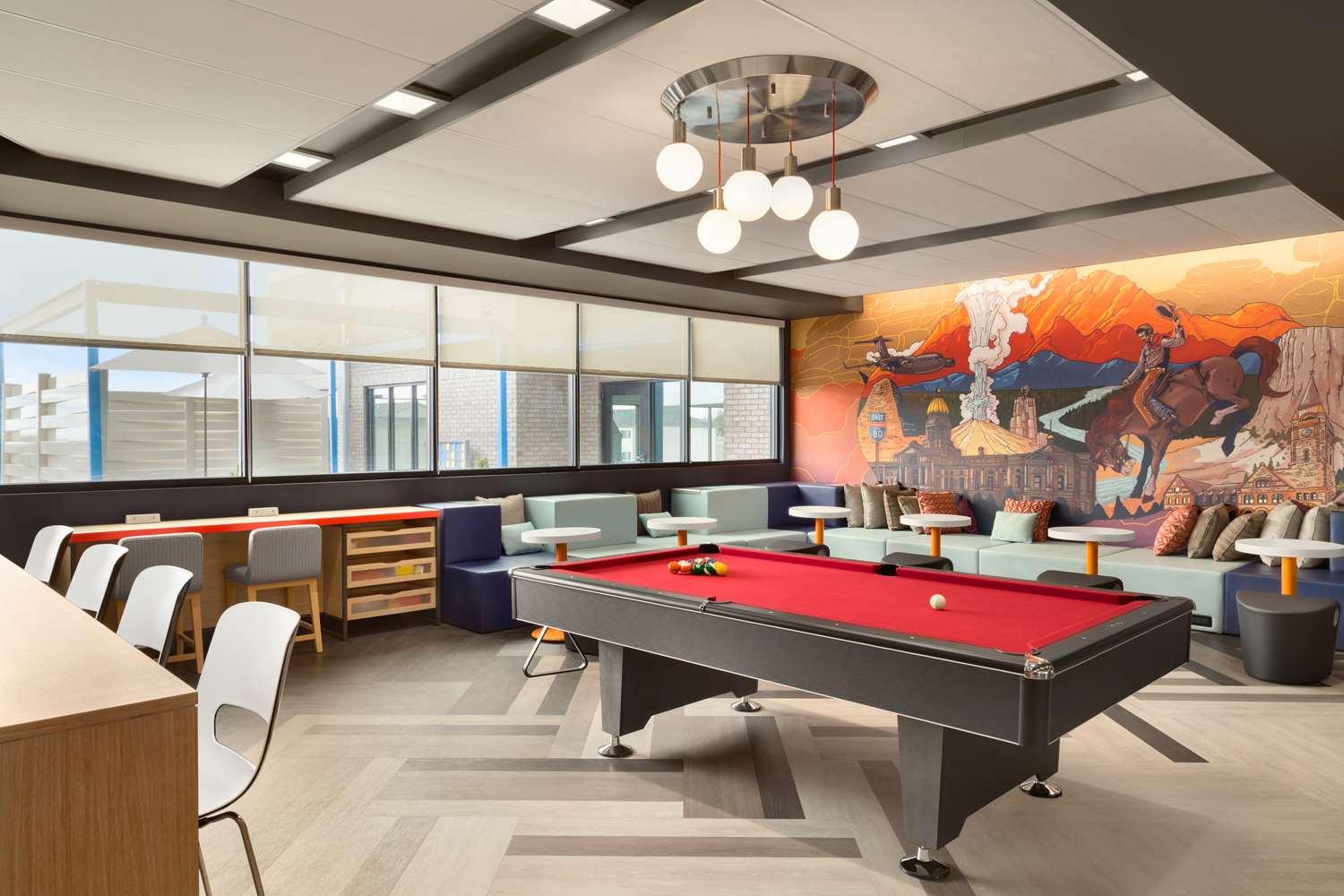 lounge