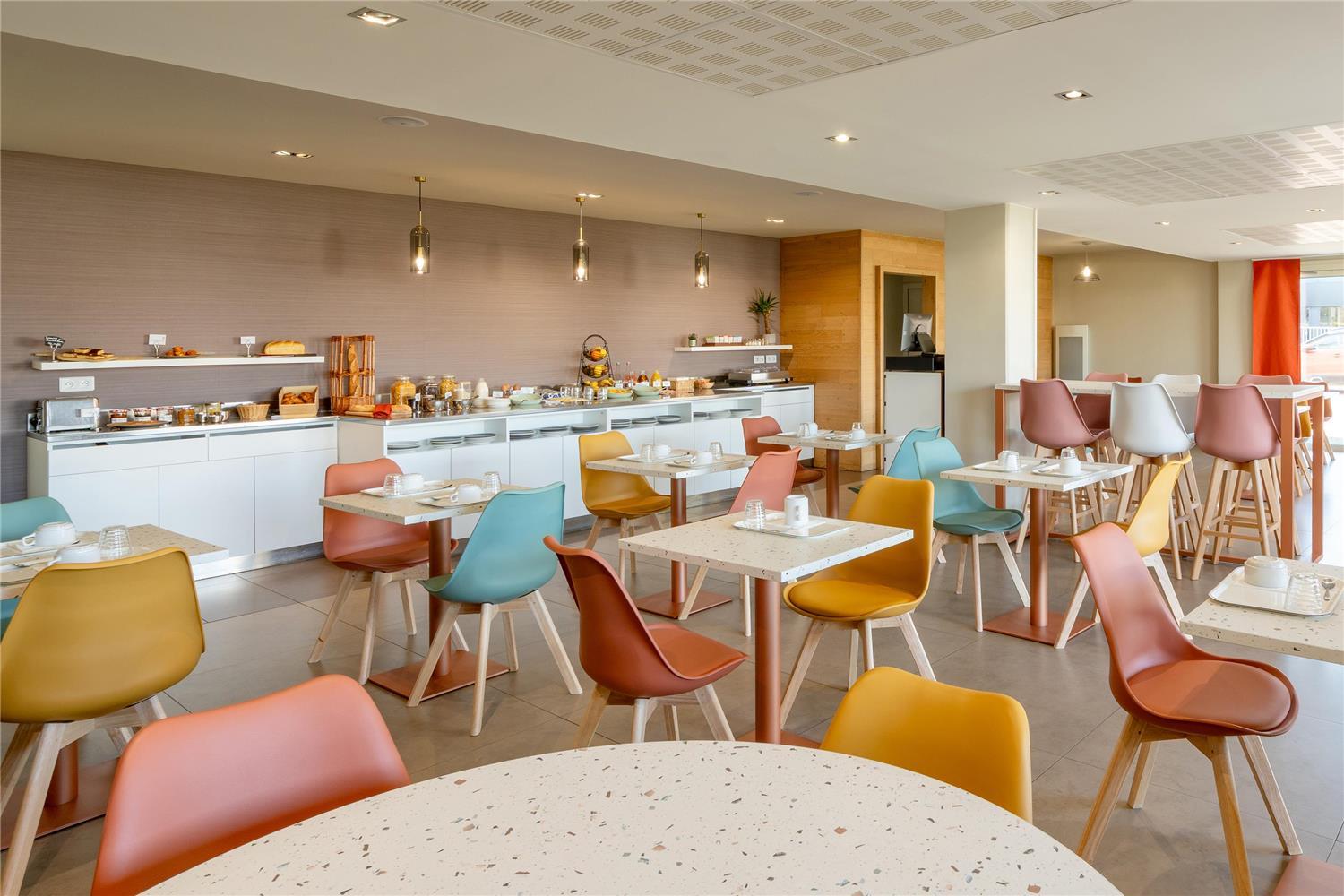 restaurant cafeteria