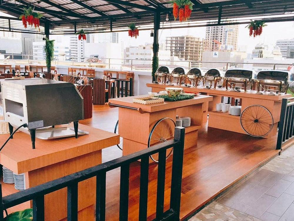 restaurant-cafeteria
