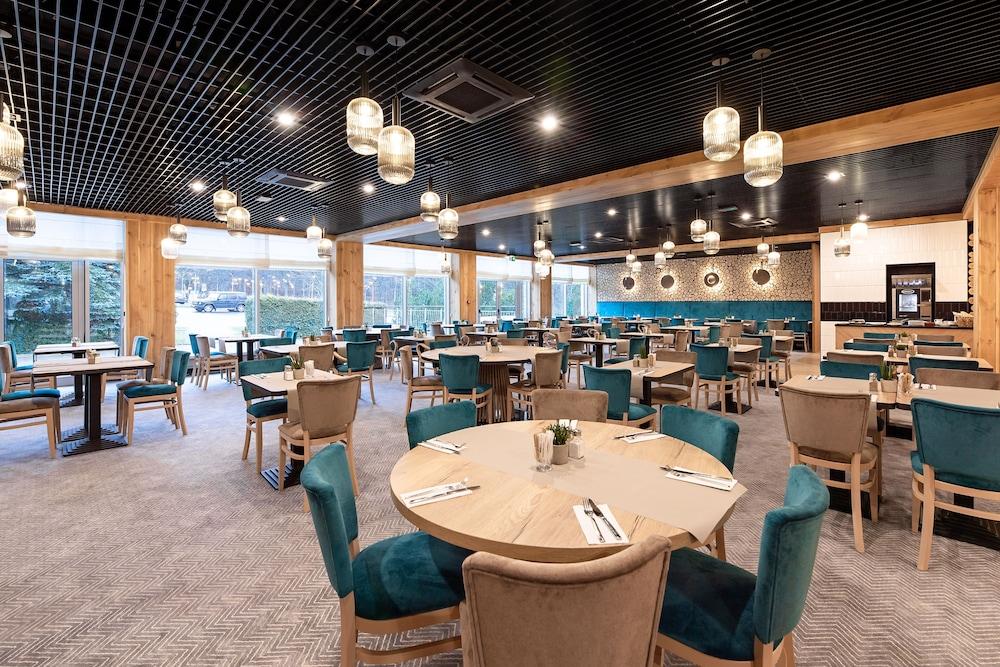restaurant cafeteria