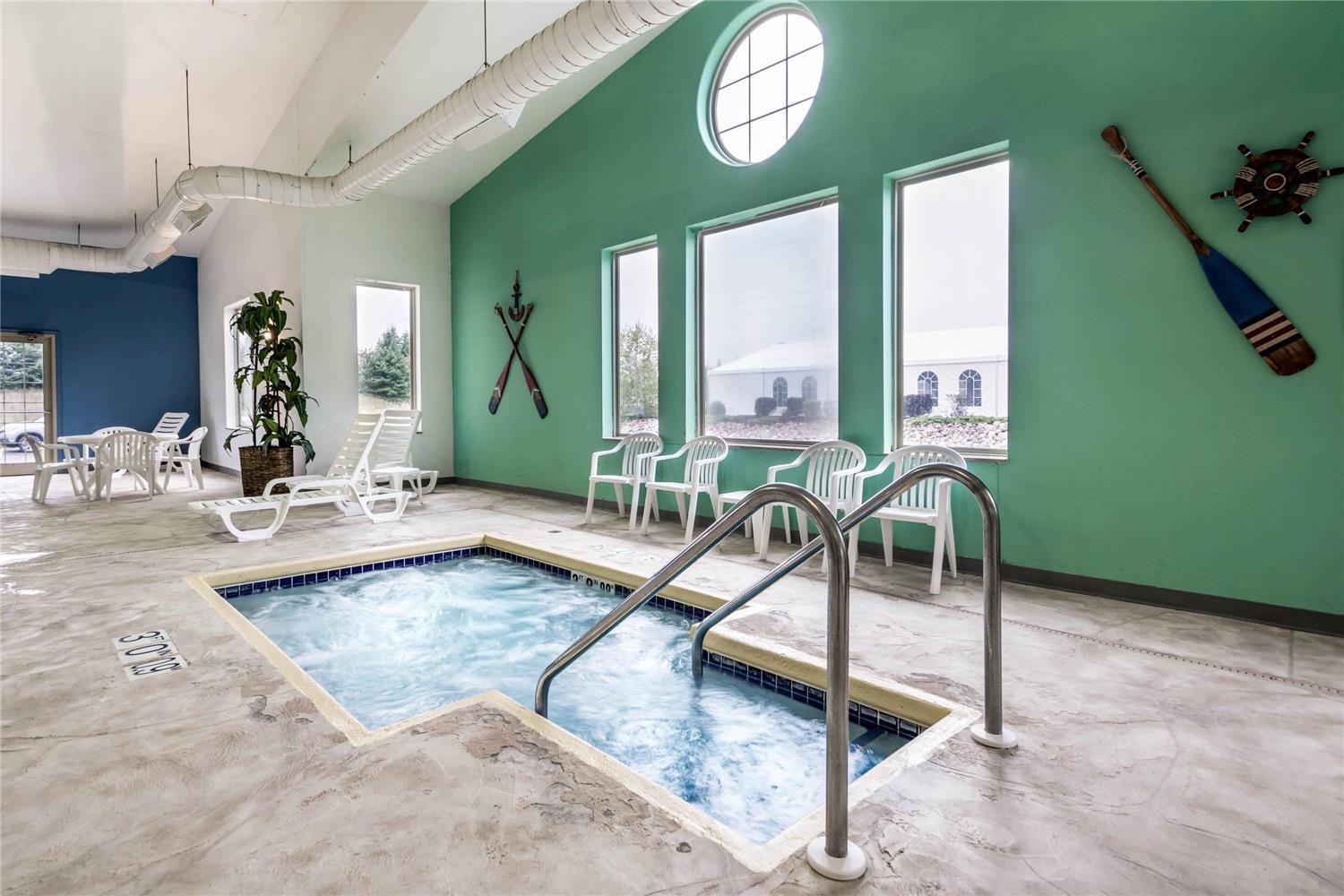 swimming pool spa