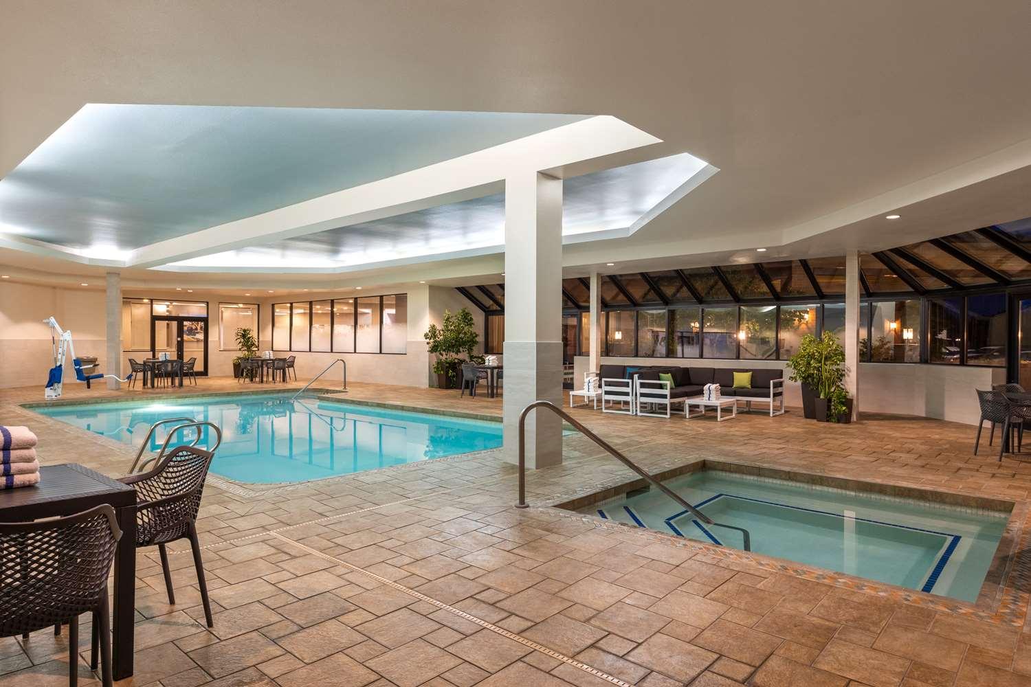swimming pool spa