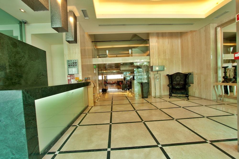 lobby