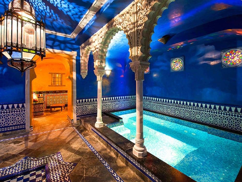 swimming pool spa