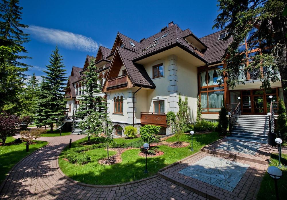 surroundings