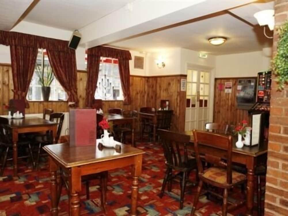 restaurant cafeteria