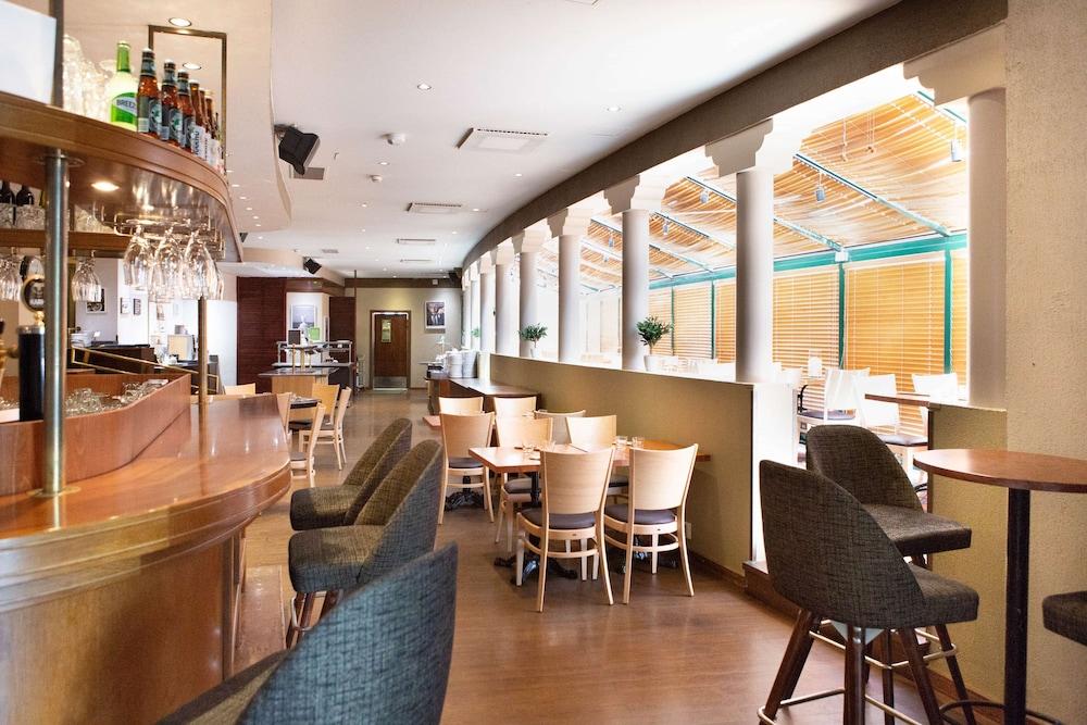 restaurant cafeteria