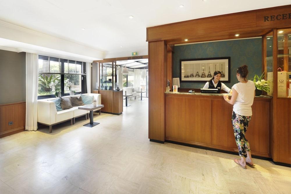 lobby