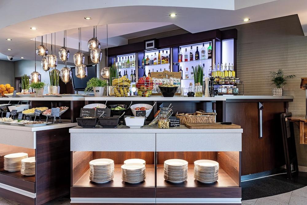 restaurant cafeteria