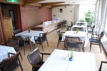 restaurant-cafeteria