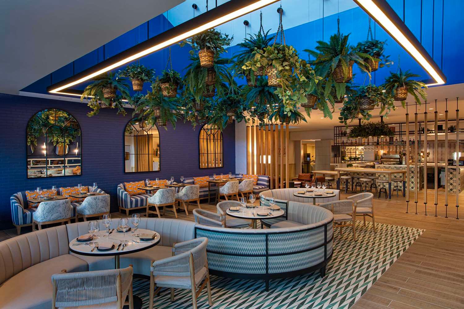 restaurant cafeteria