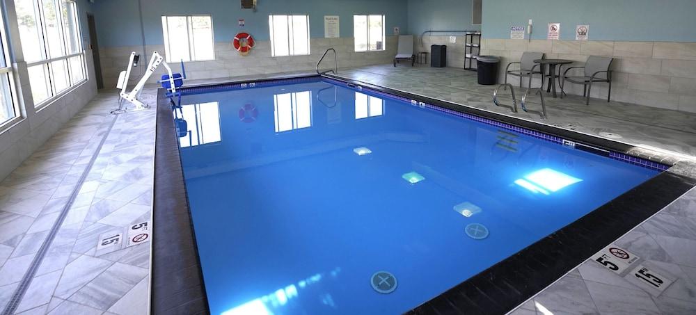 swimming pool spa