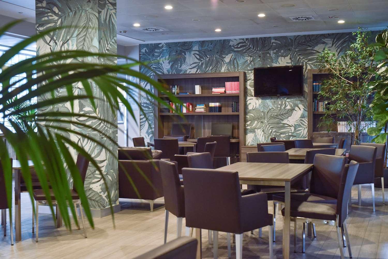 restaurant cafeteria
