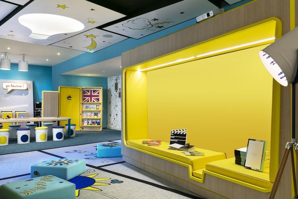lobby