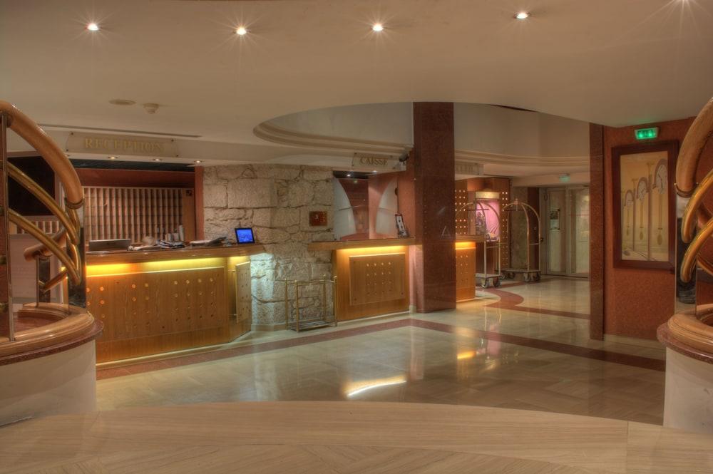 lobby