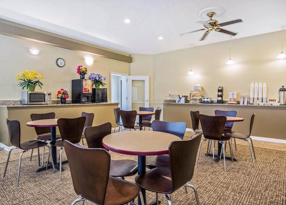 restaurant-cafeteria