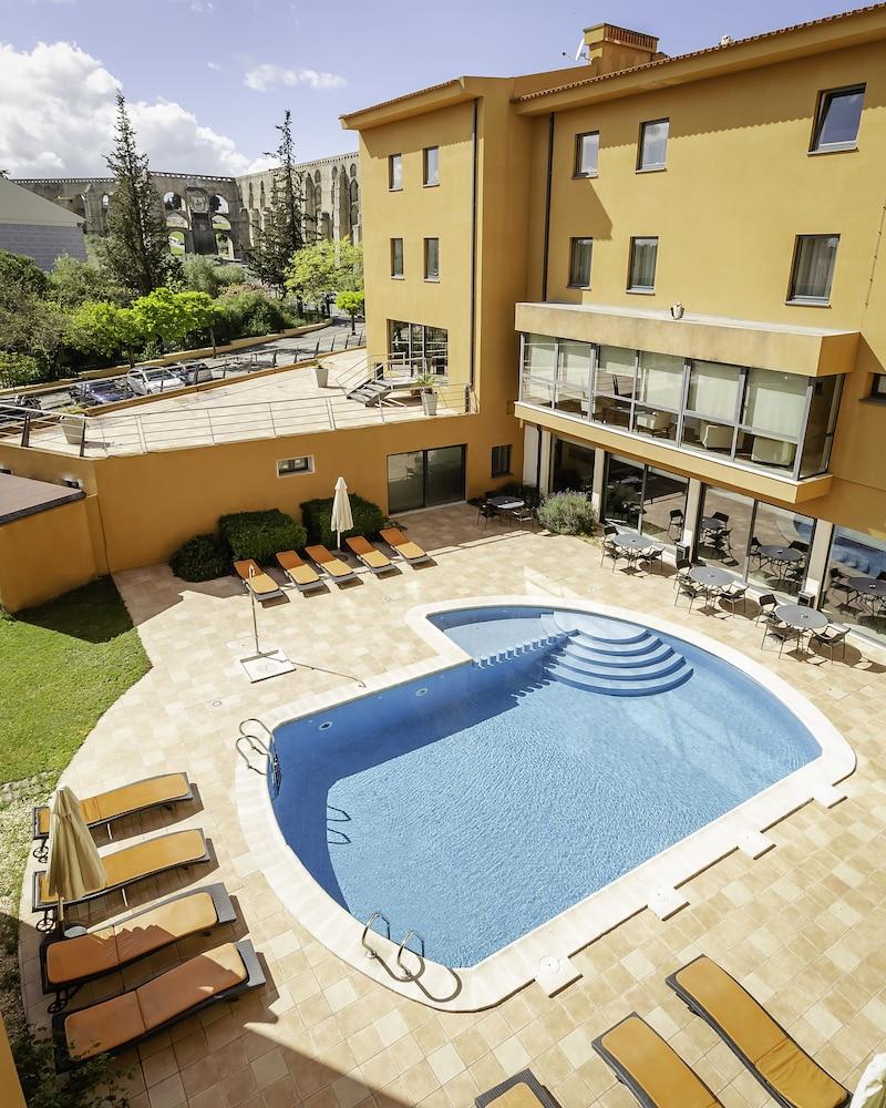 swimming pool spa