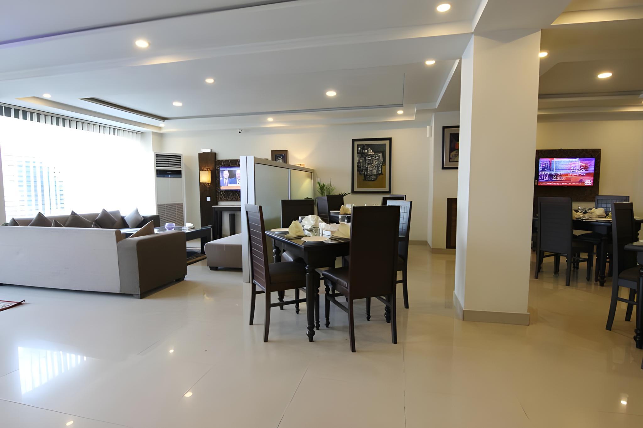 restaurant cafeteria