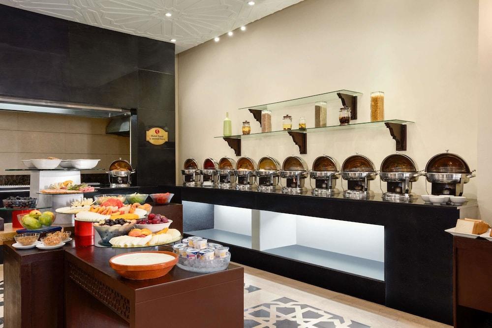 restaurant-cafeteria