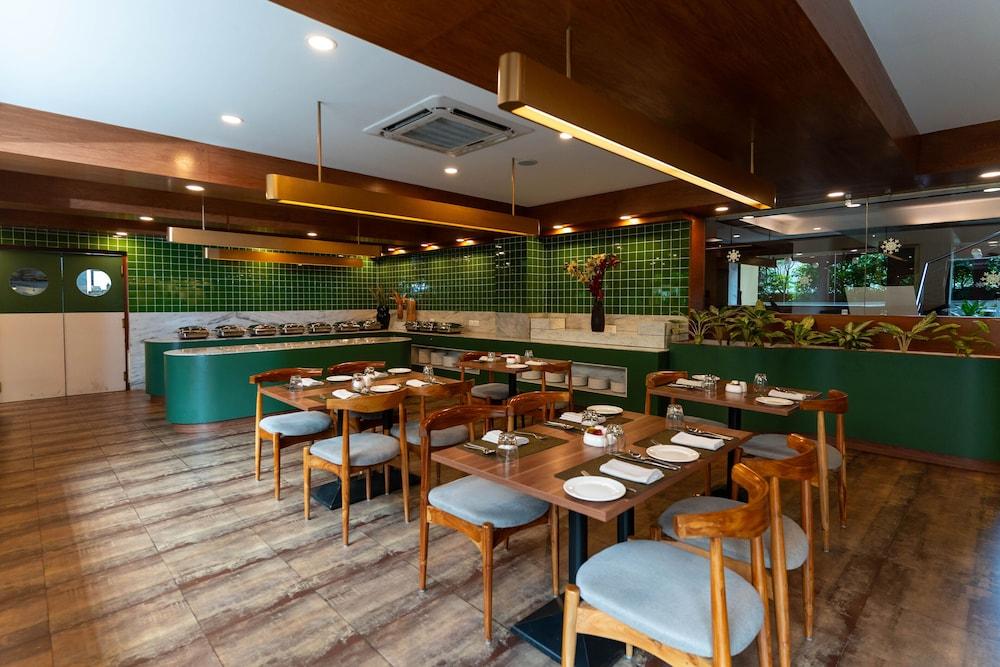restaurant cafeteria