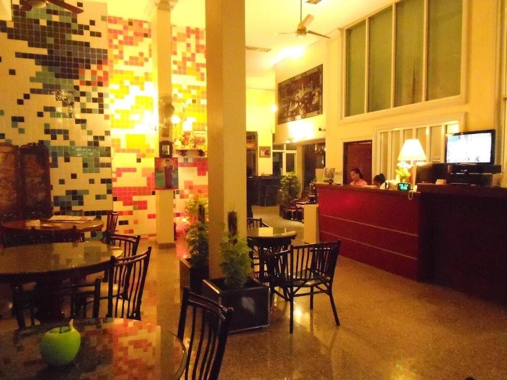 lounge