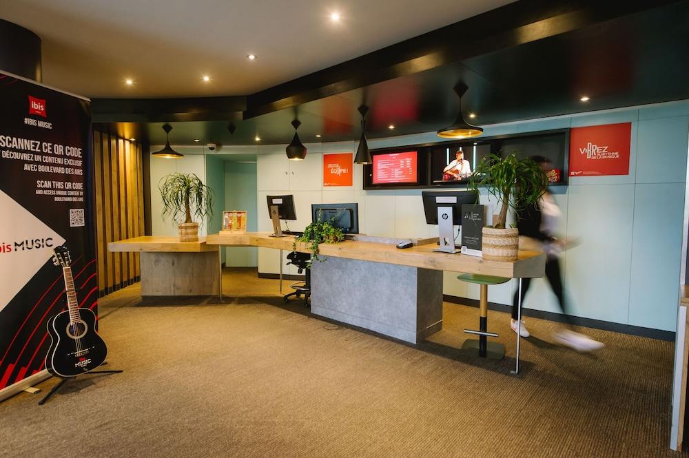 lobby