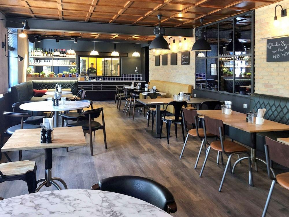restaurant-cafeteria