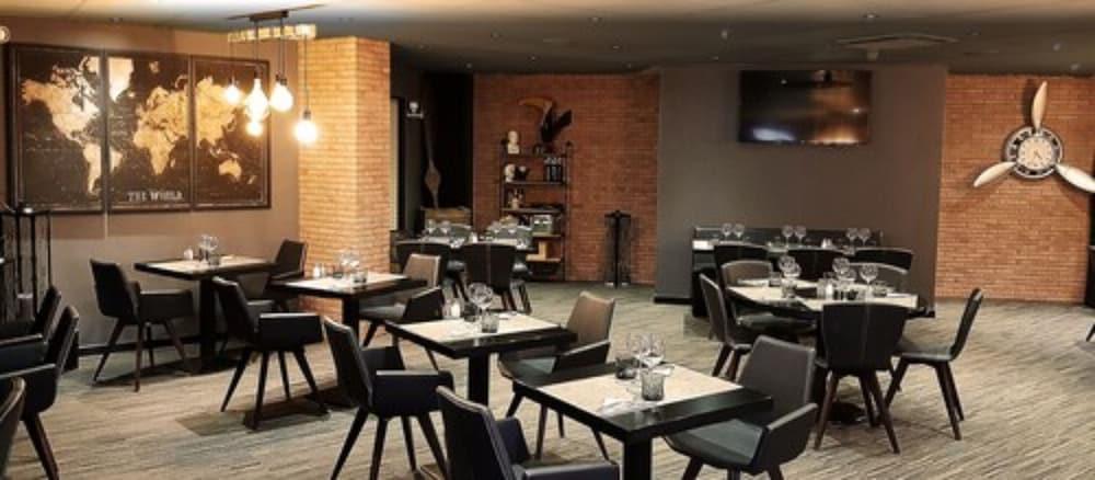 restaurant cafeteria