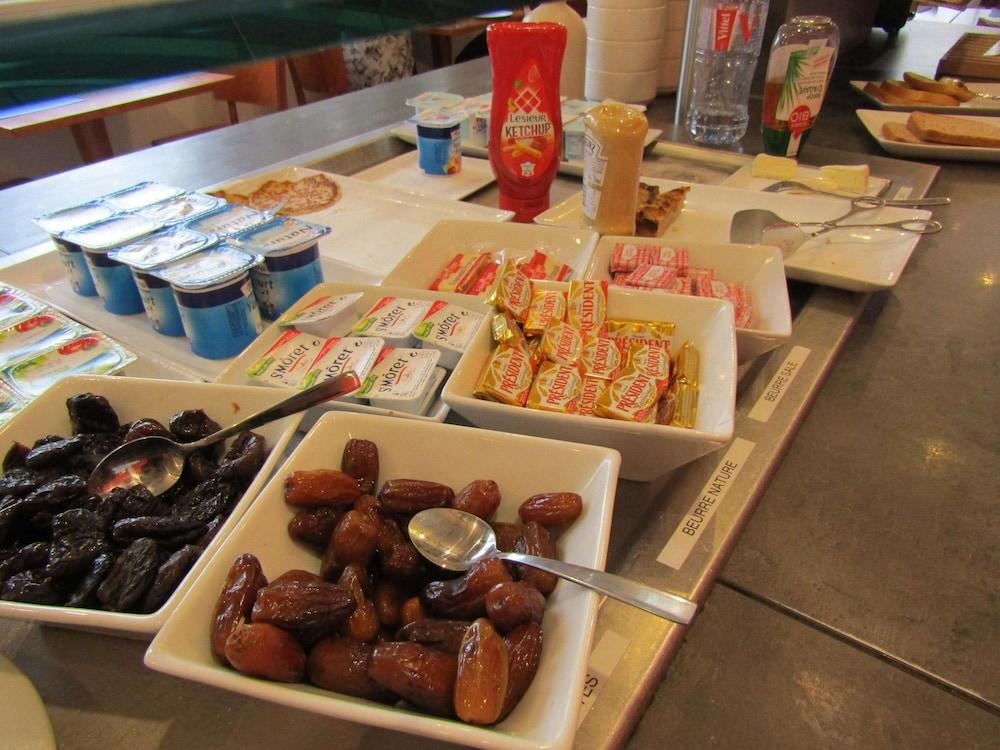 restaurant-cafeteria