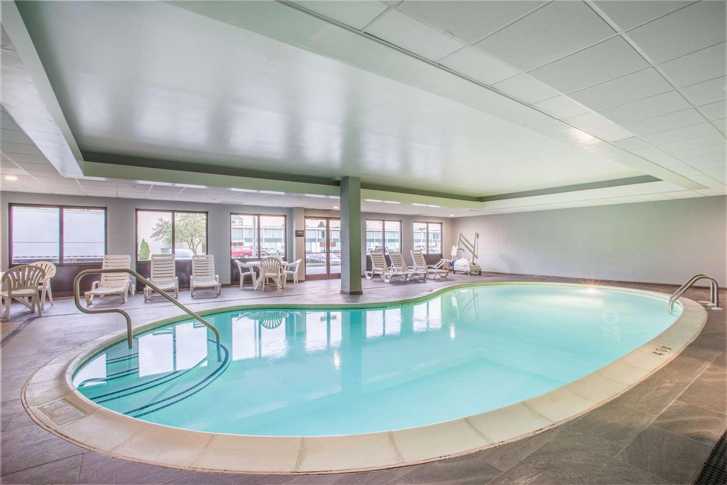 swimming pool spa