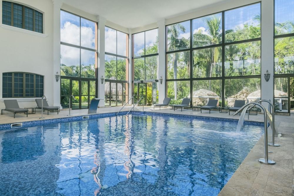 swimming pool spa
