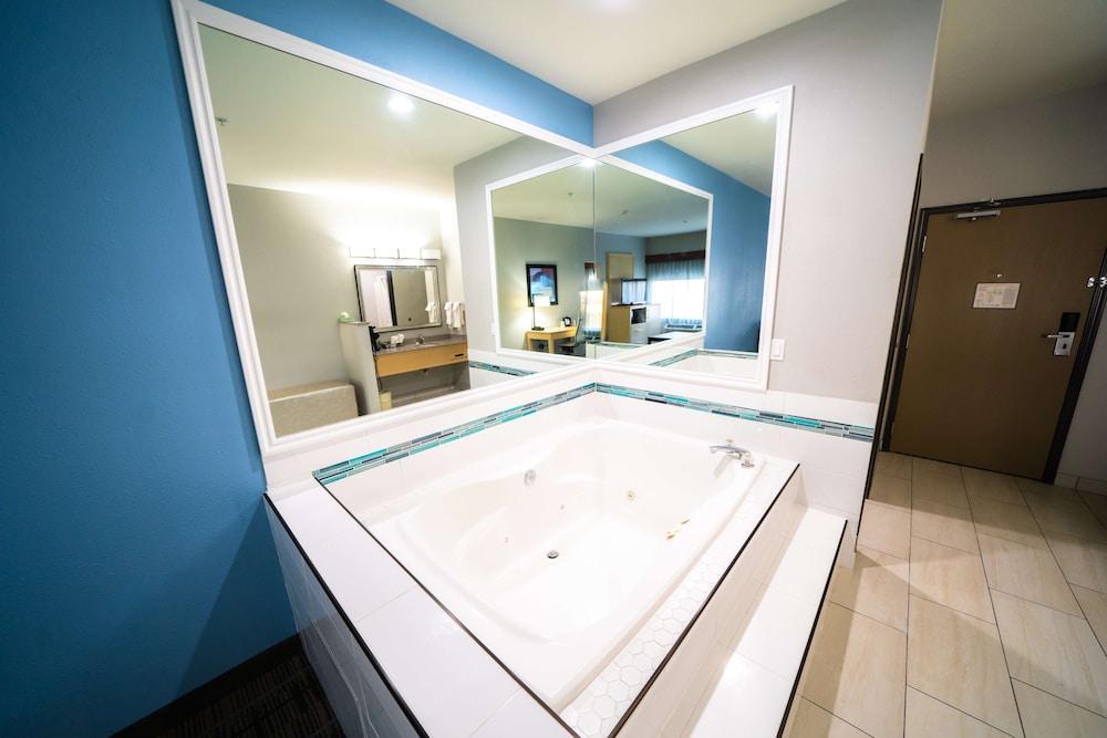 swimming pool spa