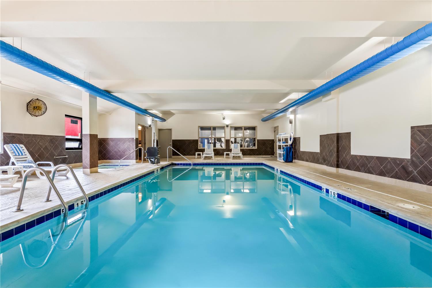 swimming pool spa