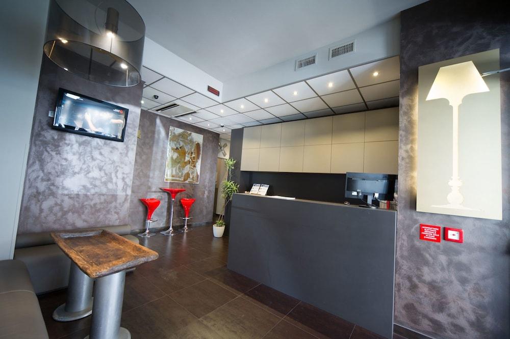 lobby