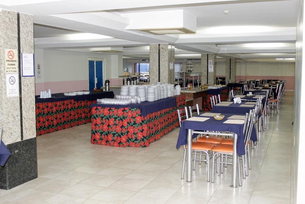 restaurant-cafeteria