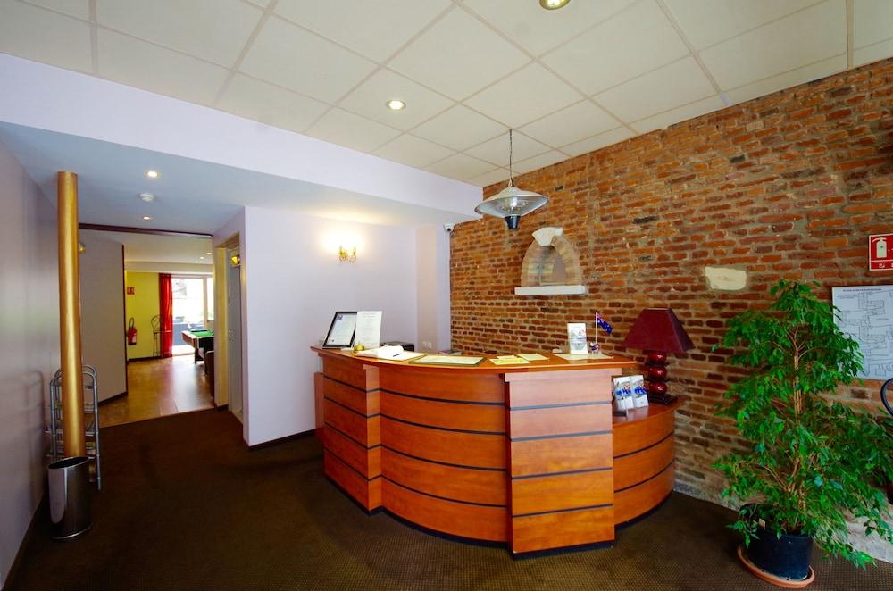 lobby
