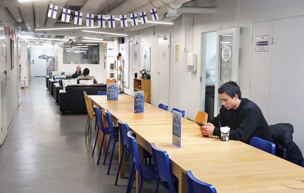 restaurant cafeteria