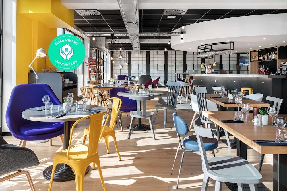 restaurant cafeteria