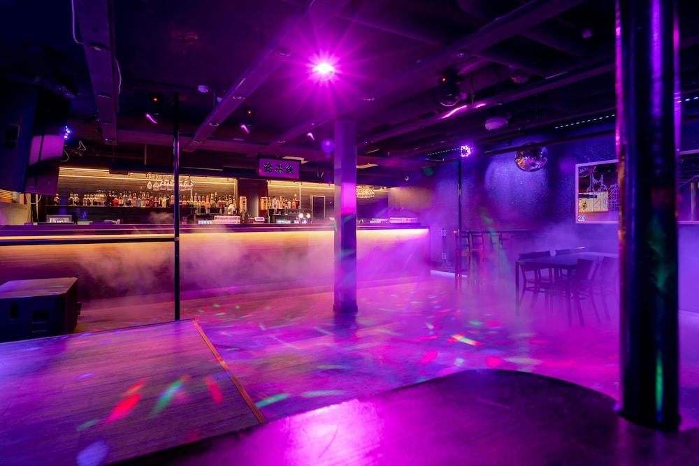 swimming pool spa