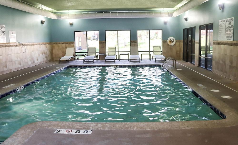 swimming pool spa