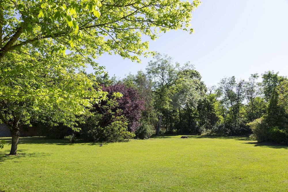 surroundings