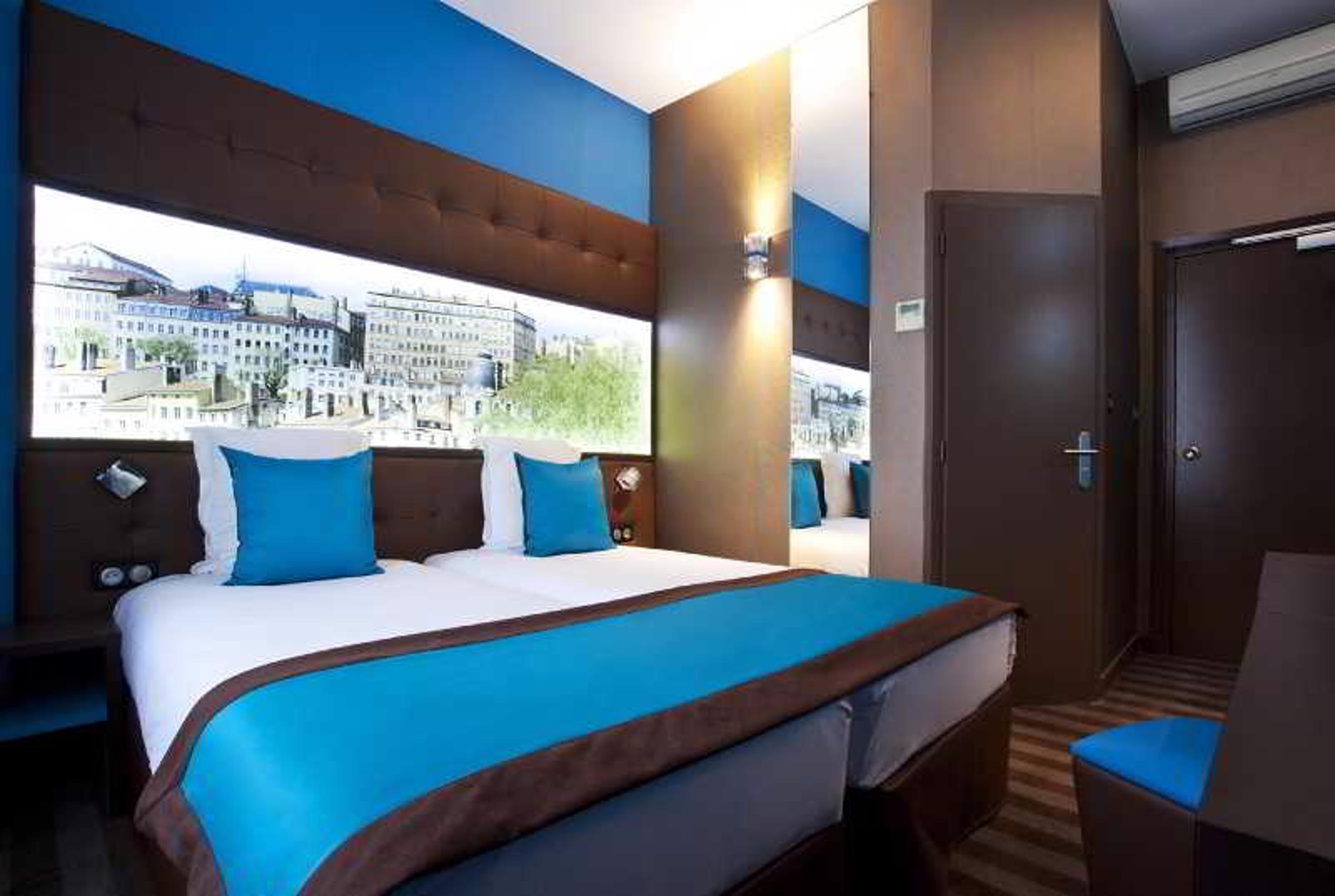 rooms