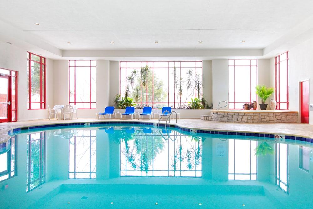 swimming pool spa