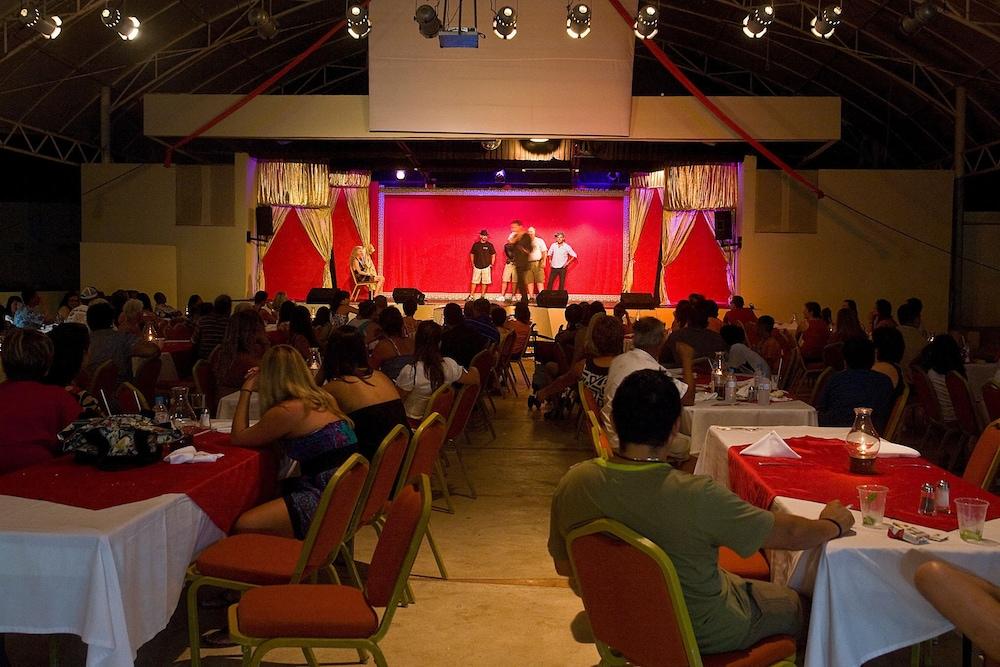 restaurant cafeteria